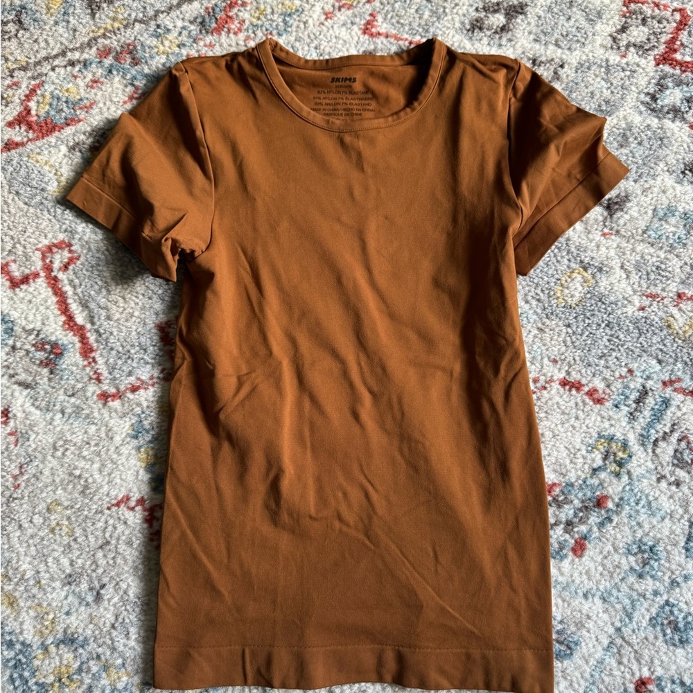 Skims Soft Smoothing Tee burnt orange (Women)